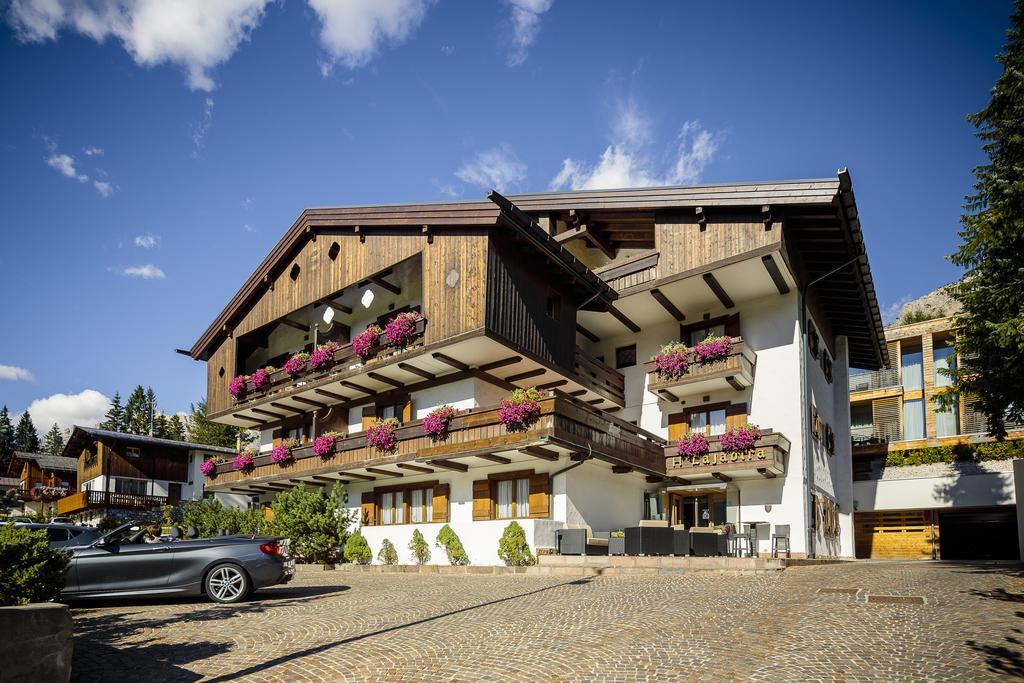 Hotel Lajadira & Spa Cortina dʼAmpezzo Eksteriør bilde