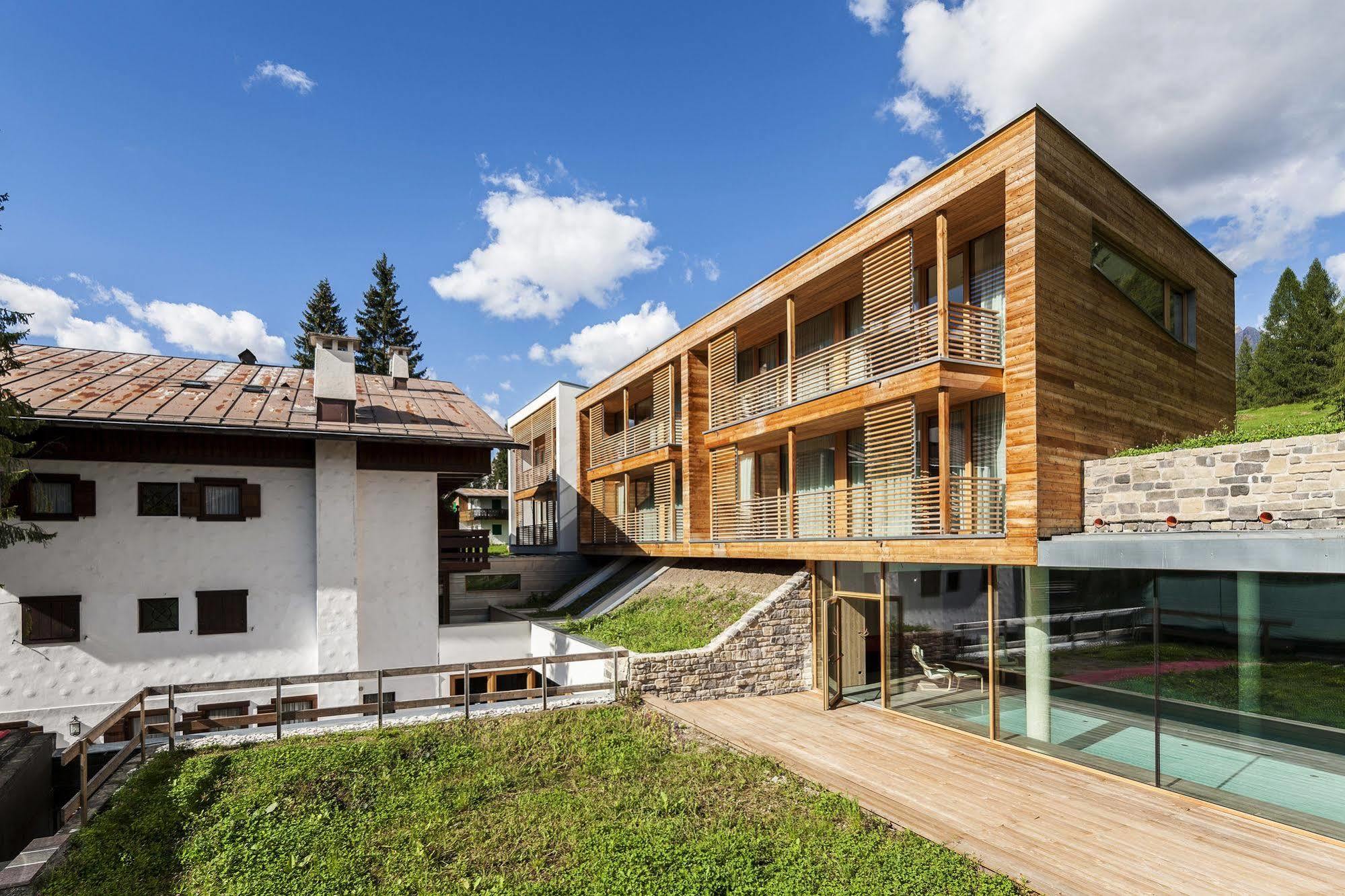 Hotel Lajadira & Spa Cortina dʼAmpezzo Eksteriør bilde